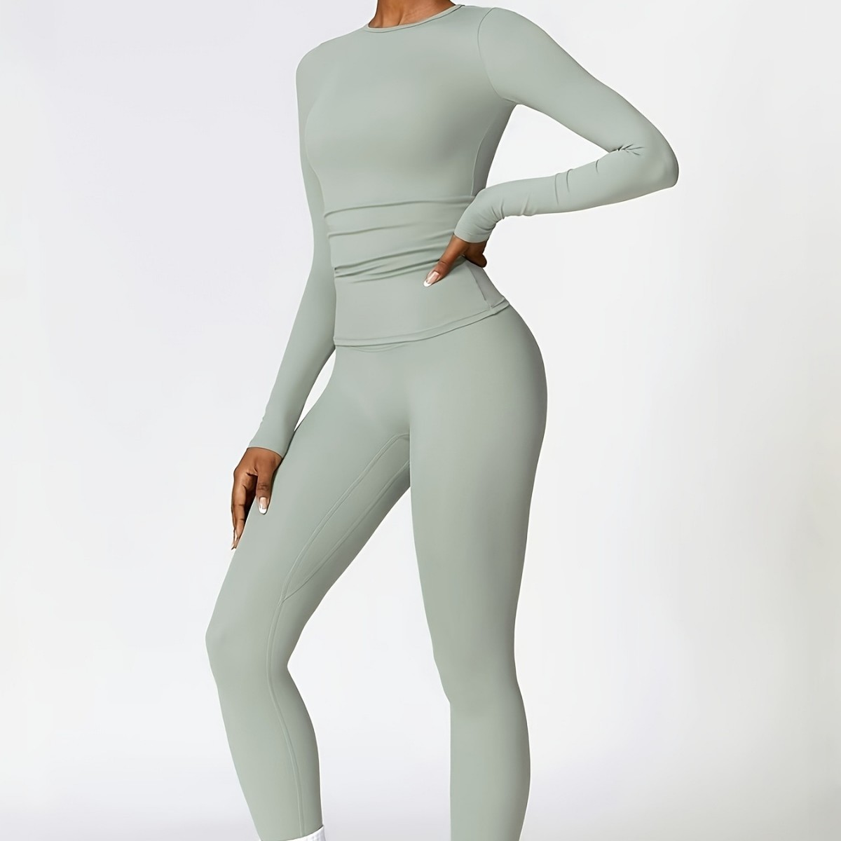 بدلة يوجا ضيقة ذات أكمام طويلة - مراجعة Pilates & Yoga Unleashed Studio Tuckahoe وسعره