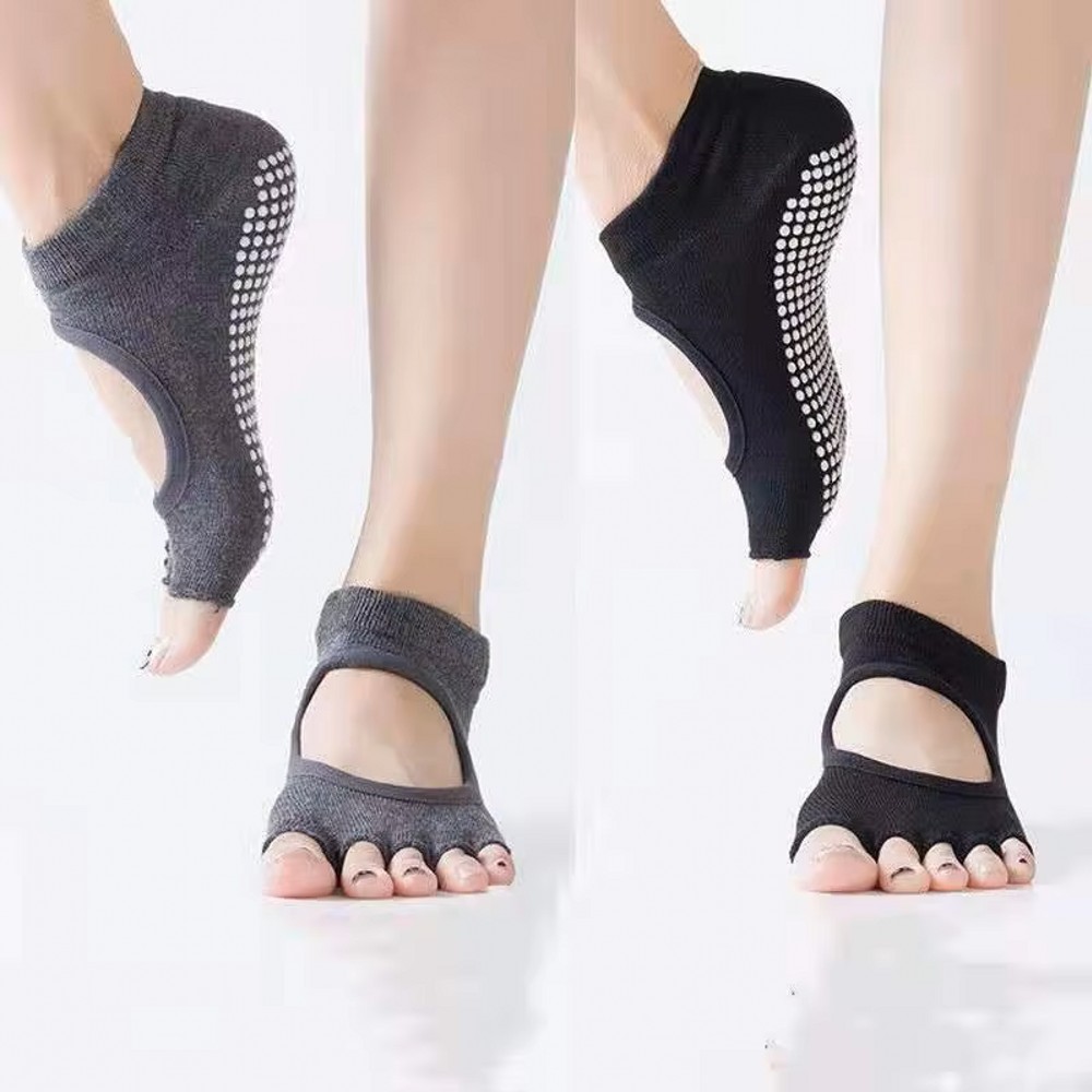 جوارب يوغا بدون ظهر بخمسة أصاب - مراجعة Pilates And Yoga Studio وسعره